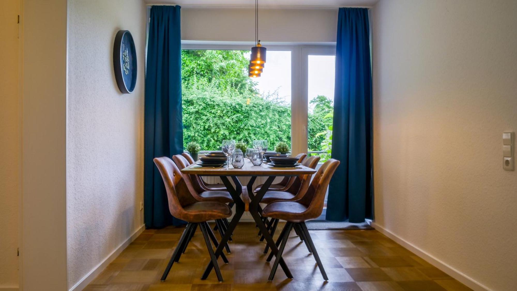 Gross, Modern, Zentrumsnah Mit Parkplatz Und Garten Ulm Exterior photo