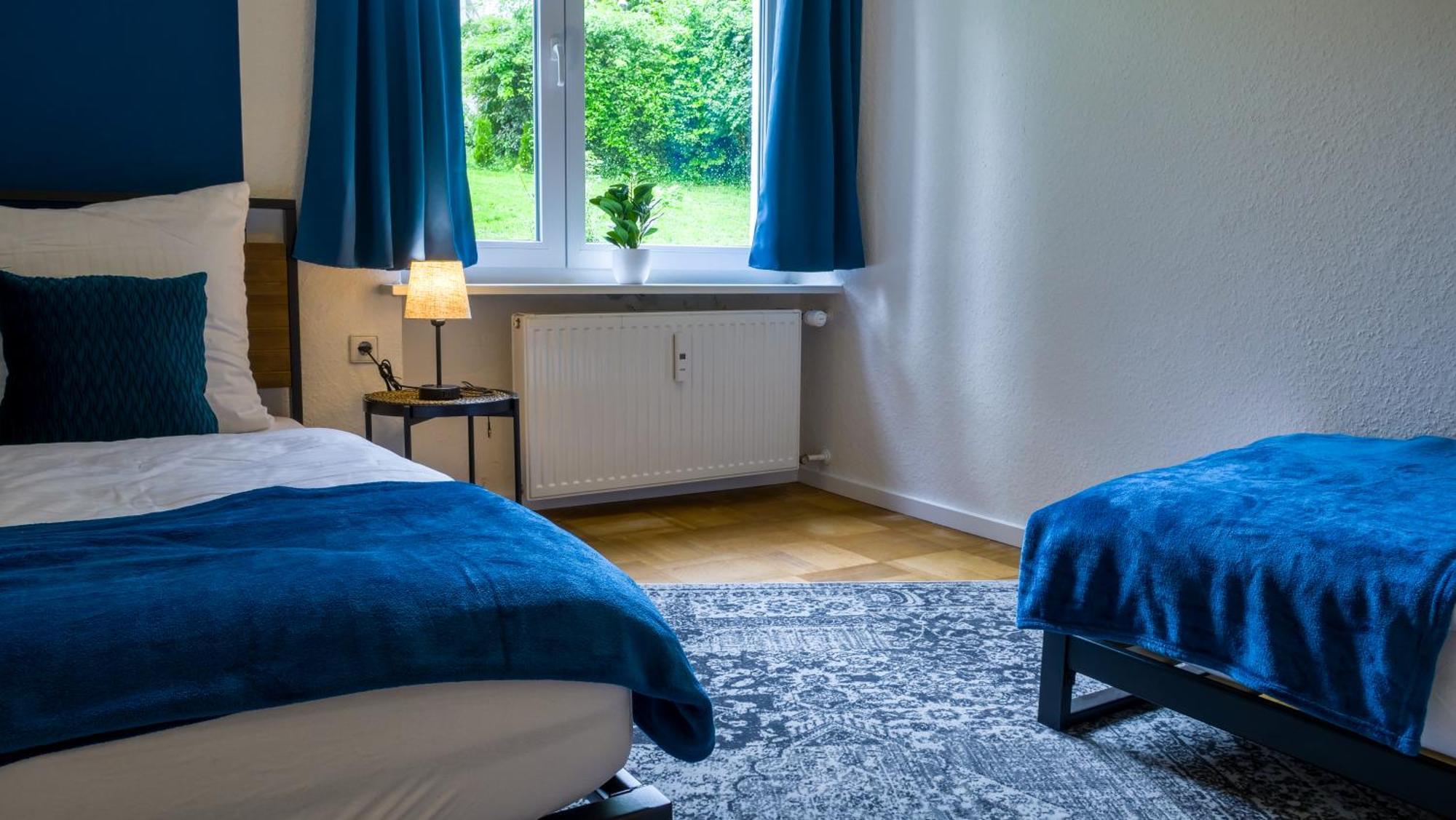 Gross, Modern, Zentrumsnah Mit Parkplatz Und Garten Ulm Exterior photo